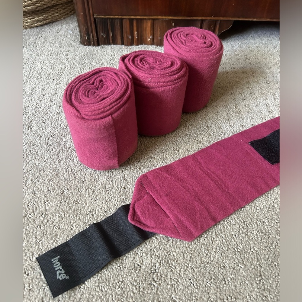 Horze brand fleece burgundy polo bandages/wraps